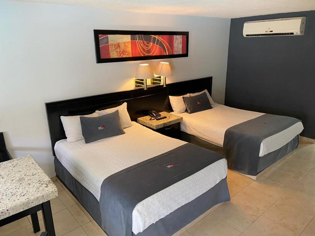 Hotel La Finca Эрмосильо Экстерьер фото