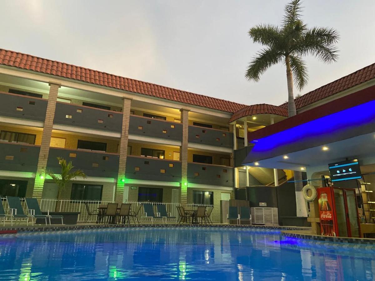 Hotel La Finca Эрмосильо Экстерьер фото